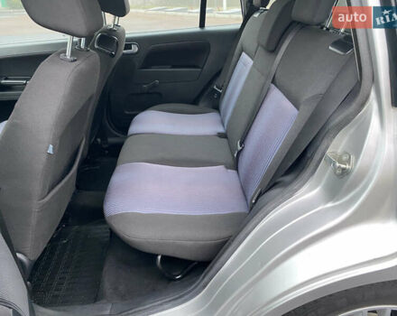 Сірий Форд Фьюжен, об'ємом двигуна 1.6 л та пробігом 185 тис. км за 7100 $, фото 9 на Automoto.ua