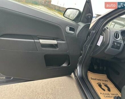 Сірий Форд Фьюжен, об'ємом двигуна 1.4 л та пробігом 217 тис. км за 5600 $, фото 36 на Automoto.ua