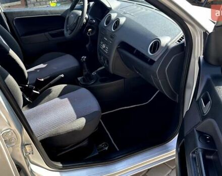 Серый Форд Фьюжн, объемом двигателя 1.4 л и пробегом 170 тыс. км за 5100 $, фото 40 на Automoto.ua