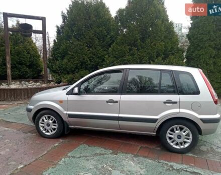 Серый Форд Фьюжн, объемом двигателя 1.4 л и пробегом 182 тыс. км за 5200 $, фото 18 на Automoto.ua