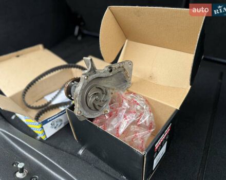 Серый Форд Фьюжн, объемом двигателя 1.4 л и пробегом 173 тыс. км за 5500 $, фото 51 на Automoto.ua