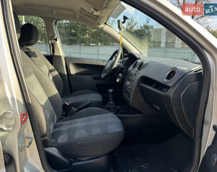 Серый Форд Фьюжн, объемом двигателя 1.4 л и пробегом 235 тыс. км за 3900 $, фото 11 на Automoto.ua