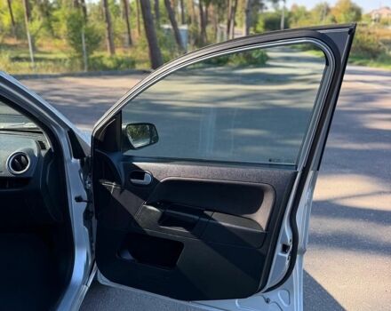 Сірий Форд Фьюжен, об'ємом двигуна 1.6 л та пробігом 115 тис. км за 6650 $, фото 36 на Automoto.ua