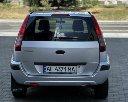 Сірий Форд Фьюжен, об'ємом двигуна 1.4 л та пробігом 275 тис. км за 3400 $, фото 3 на Automoto.ua