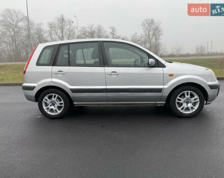 Сірий Форд Фьюжен, об'ємом двигуна 1.6 л та пробігом 185 тис. км за 7100 $, фото 3 на Automoto.ua