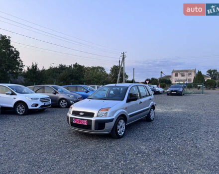 Серый Форд Фьюжн, объемом двигателя 1.6 л и пробегом 180 тыс. км за 7140 $, фото 1 на Automoto.ua