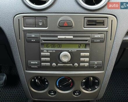 Сірий Форд Фьюжен, об'ємом двигуна 1.4 л та пробігом 152 тис. км за 5399 $, фото 28 на Automoto.ua