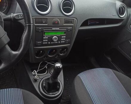 Сірий Форд Фьюжен, об'ємом двигуна 1.4 л та пробігом 37 тис. км за 7800 $, фото 23 на Automoto.ua