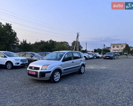 Серый Форд Фьюжн, объемом двигателя 1.6 л и пробегом 180 тыс. км за 7140 $, фото 3 на Automoto.ua