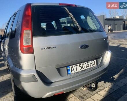 Серый Форд Фьюжн, объемом двигателя 1.4 л и пробегом 167 тыс. км за 4500 $, фото 4 на Automoto.ua