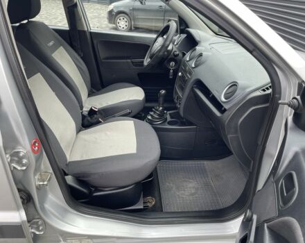 Сірий Форд Фьюжен, об'ємом двигуна 1.4 л та пробігом 133 тис. км за 3700 $, фото 9 на Automoto.ua