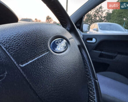 Серый Форд Фьюжн, объемом двигателя 1.6 л и пробегом 180 тыс. км за 7140 $, фото 30 на Automoto.ua