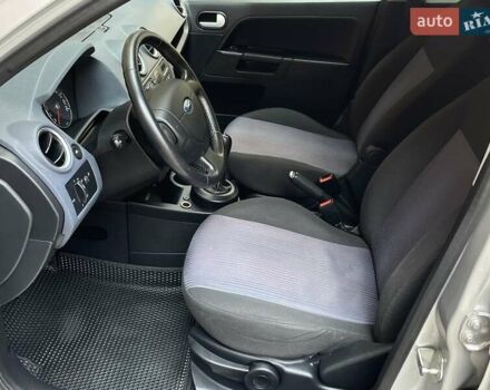 Сірий Форд Фьюжен, об'ємом двигуна 1.4 л та пробігом 152 тис. км за 5399 $, фото 23 на Automoto.ua