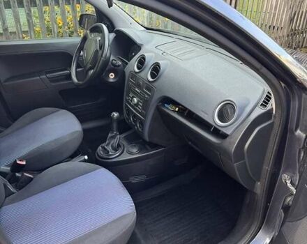 Серый Форд Фьюжн, объемом двигателя 1.4 л и пробегом 195 тыс. км за 5450 $, фото 4 на Automoto.ua