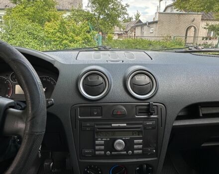 Серый Форд Фьюжн, объемом двигателя 1.4 л и пробегом 180 тыс. км за 5700 $, фото 7 на Automoto.ua