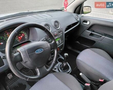 Серый Форд Фьюжн, объемом двигателя 1.4 л и пробегом 154 тыс. км за 4600 $, фото 5 на Automoto.ua