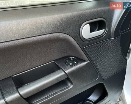 Сірий Форд Фьюжен, об'ємом двигуна 1.4 л та пробігом 152 тис. км за 5399 $, фото 21 на Automoto.ua