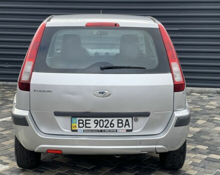 Сірий Форд Фьюжен, об'ємом двигуна 1.4 л та пробігом 133 тис. км за 3700 $, фото 4 на Automoto.ua