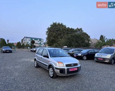 Серый Форд Фьюжн, объемом двигателя 1.6 л и пробегом 180 тыс. км за 7140 $, фото 2 на Automoto.ua