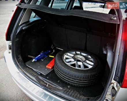 Сірий Форд Фьюжен, об'ємом двигуна 1.4 л та пробігом 235 тис. км за 4200 $, фото 13 на Automoto.ua