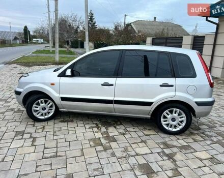 Сірий Форд Фьюжен, об'ємом двигуна 1.39 л та пробігом 211 тис. км за 3888 $, фото 7 на Automoto.ua