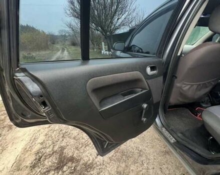 Серый Форд Фьюжн, объемом двигателя 1.39 л и пробегом 160 тыс. км за 5000 $, фото 7 на Automoto.ua