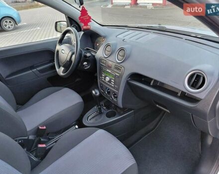 Серый Форд Фьюжн, объемом двигателя 1.6 л и пробегом 157 тыс. км за 6600 $, фото 7 на Automoto.ua