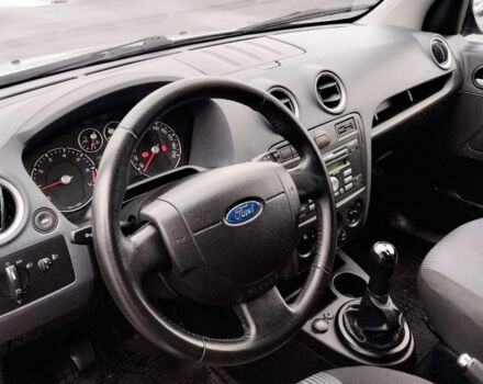 Серый Форд Фьюжн, объемом двигателя 1.4 л и пробегом 151 тыс. км за 6100 $, фото 5 на Automoto.ua