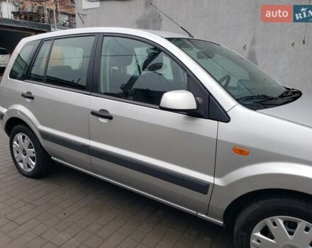 Сірий Форд Фьюжен, об'ємом двигуна 1.6 л та пробігом 130 тис. км за 7100 $, фото 3 на Automoto.ua