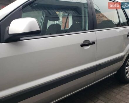 Сірий Форд Фьюжен, об'ємом двигуна 1.6 л та пробігом 130 тис. км за 7100 $, фото 9 на Automoto.ua