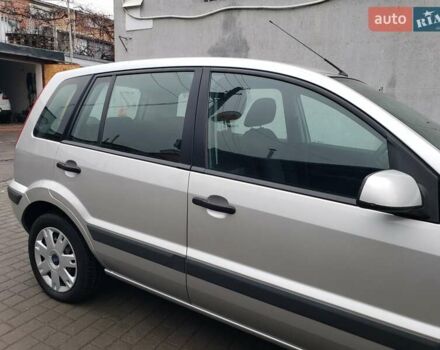 Сірий Форд Фьюжен, об'ємом двигуна 1.6 л та пробігом 130 тис. км за 7100 $, фото 5 на Automoto.ua