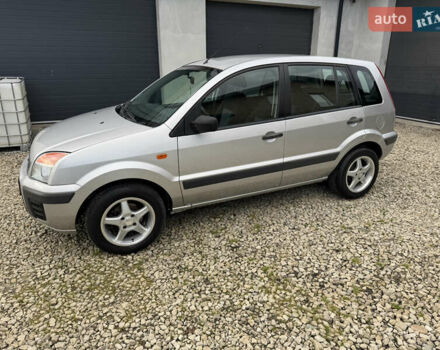 Форд Фьюжн 2009 в Долине на Automoto.ua Серый Форд Фьюжн, объемом двигателя 1.4 л и пробегом 147 тыс. км за 5200 $, фото 2 на Automoto.ua