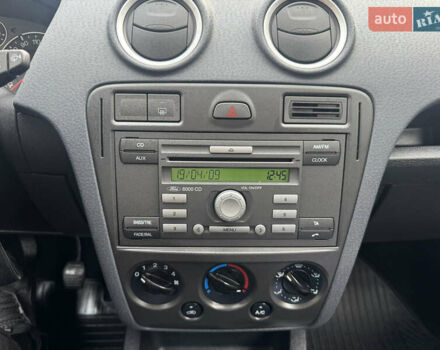 Форд Фьюжн 2009 в Долине на Automoto.ua Серый Форд Фьюжн, объемом двигателя 1.4 л и пробегом 147 тыс. км за 5200 $, фото 27 на Automoto.ua