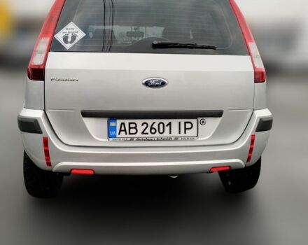 Серый Форд Фьюжн, объемом двигателя 1.4 л и пробегом 151 тыс. км за 6100 $, фото 2 на Automoto.ua