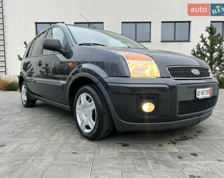 Серый Форд Фьюжн, объемом двигателя 1.6 л и пробегом 218 тыс. км за 6950 $, фото 6 на Automoto.ua