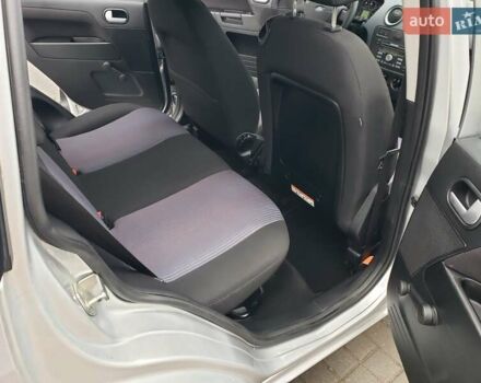 Сірий Форд Фьюжен, об'ємом двигуна 1.6 л та пробігом 130 тис. км за 7100 $, фото 24 на Automoto.ua