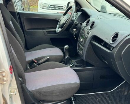 Серый Форд Фьюжн, объемом двигателя 1.6 л и пробегом 235 тыс. км за 6790 $, фото 21 на Automoto.ua