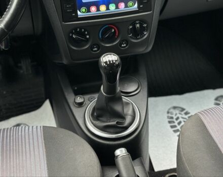 Серый Форд Фьюжн, объемом двигателя 1.6 л и пробегом 149 тыс. км за 4650 $, фото 21 на Automoto.ua