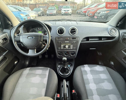 Серый Форд Фьюжн, объемом двигателя 1.4 л и пробегом 152 тыс. км за 6499 $, фото 8 на Automoto.ua