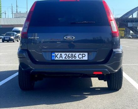 Серый Форд Фьюжн, объемом двигателя 1.6 л и пробегом 165 тыс. км за 6000 $, фото 5 на Automoto.ua