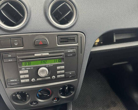 Сірий Форд Фьюжен, об'ємом двигуна 1.39 л та пробігом 110 тис. км за 5200 $, фото 6 на Automoto.ua