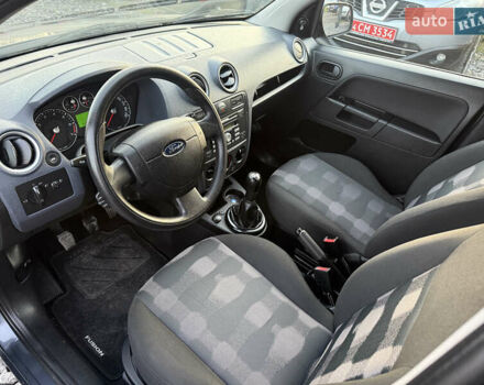 Серый Форд Фьюжн, объемом двигателя 1.4 л и пробегом 152 тыс. км за 6499 $, фото 21 на Automoto.ua