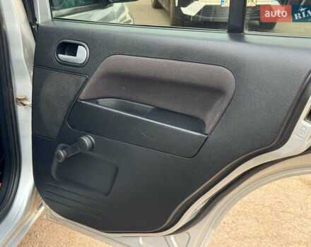 Серый Форд Фьюжн, объемом двигателя 1.6 л и пробегом 235 тыс. км за 6790 $, фото 18 на Automoto.ua