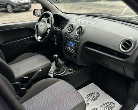 Серый Форд Фьюжн, объемом двигателя 1.6 л и пробегом 149 тыс. км за 4650 $, фото 14 на Automoto.ua