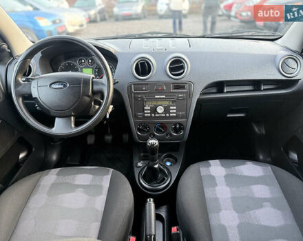 Серый Форд Фьюжн, объемом двигателя 1.4 л и пробегом 152 тыс. км за 6499 $, фото 10 на Automoto.ua