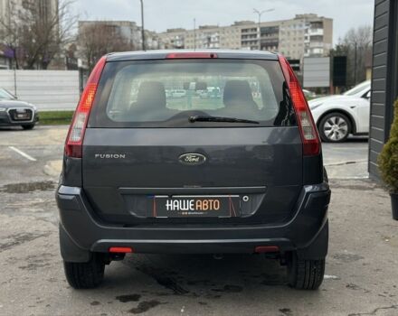 Серый Форд Фьюжн, объемом двигателя 1.6 л и пробегом 149 тыс. км за 4650 $, фото 5 на Automoto.ua