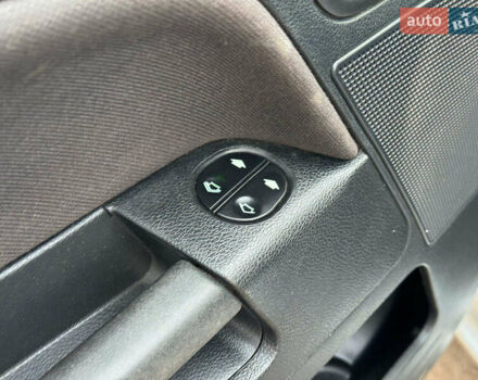 Серый Форд Фьюжн, объемом двигателя 1.6 л и пробегом 235 тыс. км за 6790 $, фото 11 на Automoto.ua