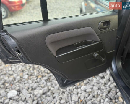 Серый Форд Фьюжн, объемом двигателя 1.4 л и пробегом 152 тыс. км за 6499 $, фото 18 на Automoto.ua