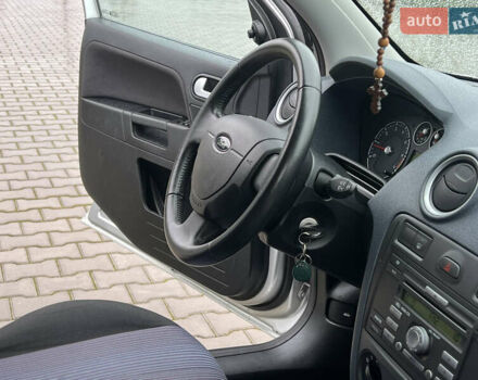 Серый Форд Фьюжн, объемом двигателя 1.4 л и пробегом 73 тыс. км за 6800 $, фото 38 на Automoto.ua