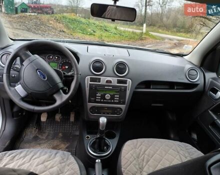 Серый Форд Фьюжн, объемом двигателя 1.56 л и пробегом 235 тыс. км за 6500 $, фото 2 на Automoto.ua